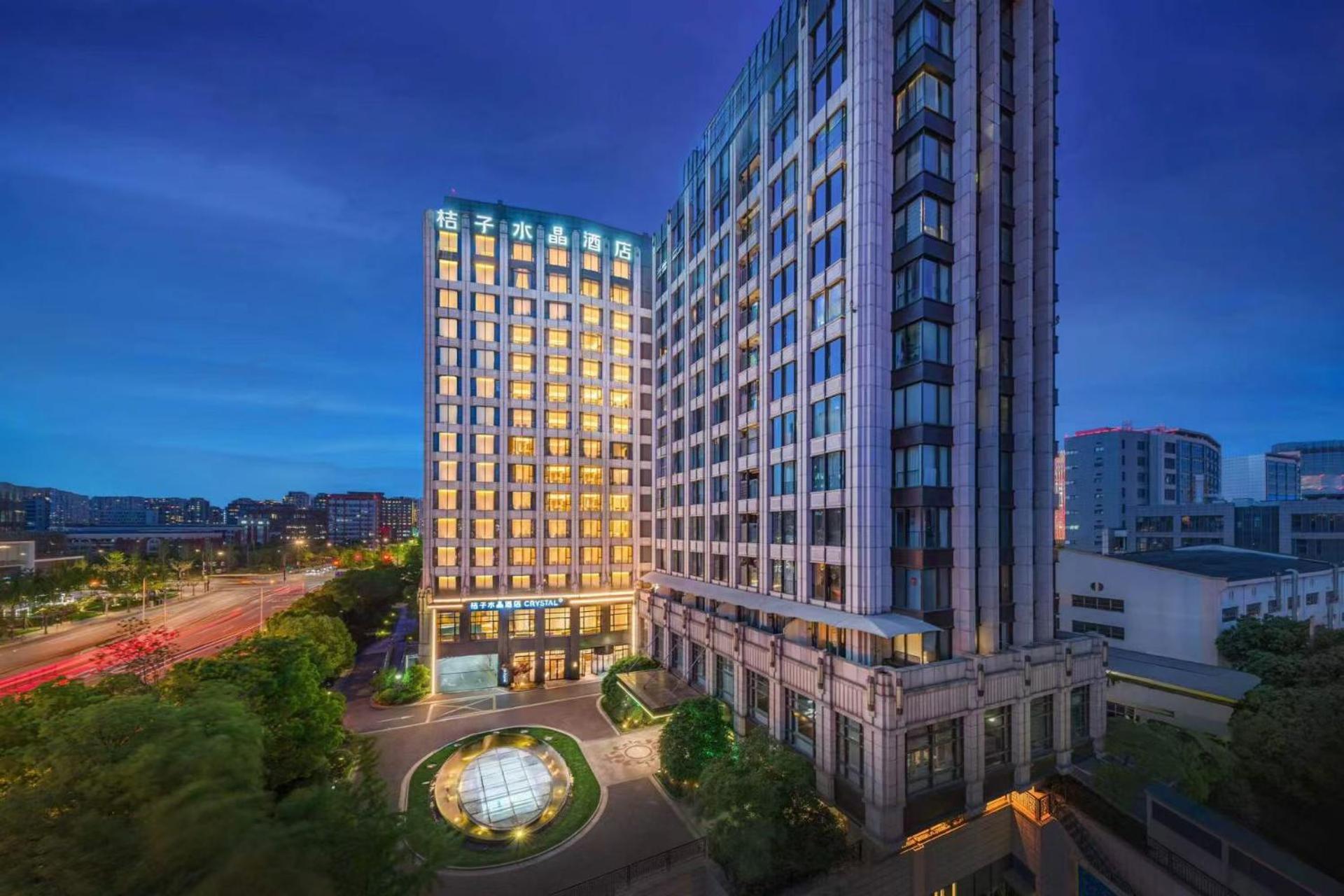 Changfeng Business District Orange Crystal
